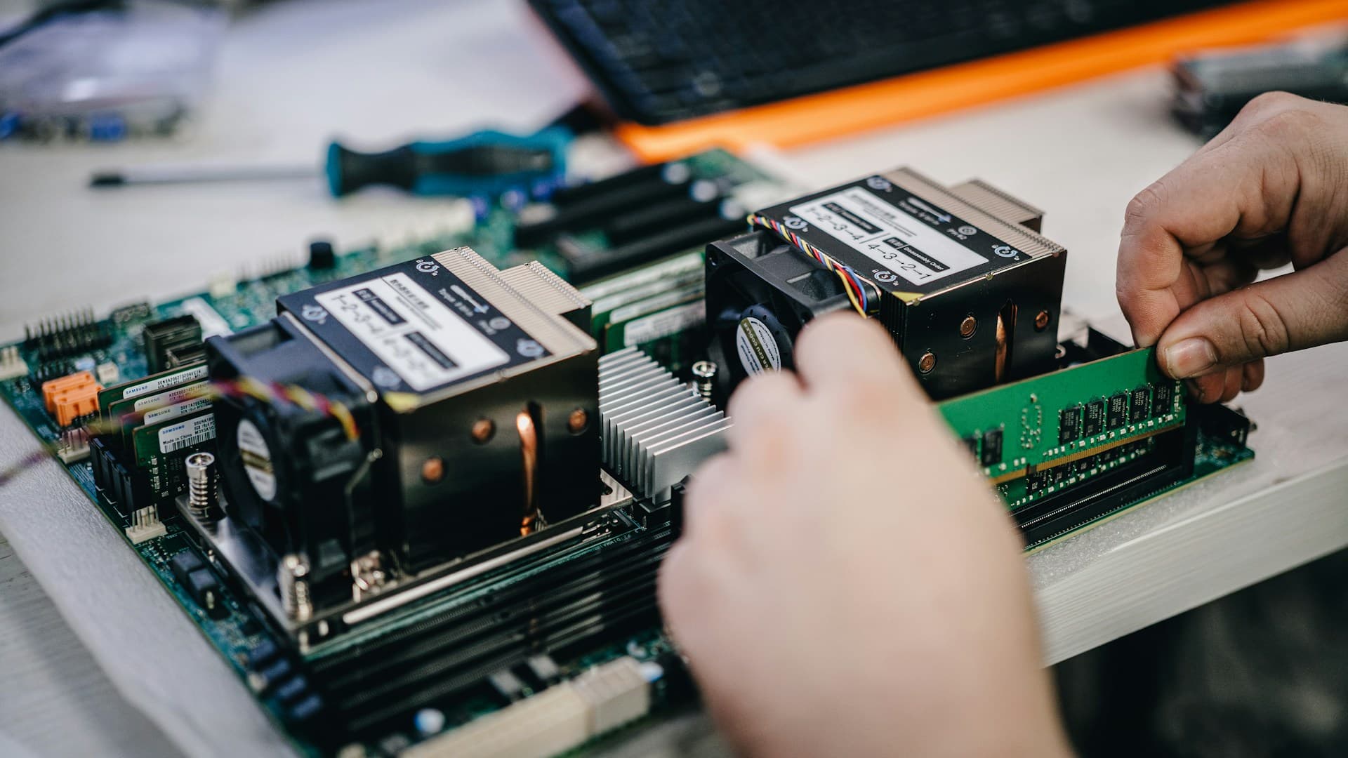 NexoTrace Hardware Solutions